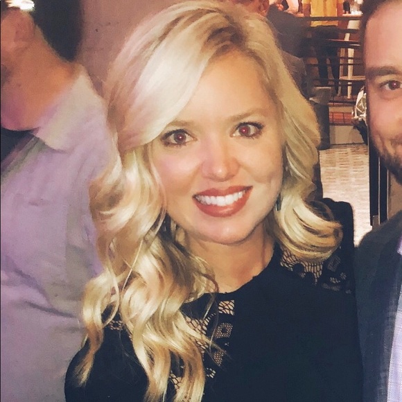 Meet your Posher, Gillian - Picture 1 of 2